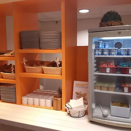 高级古典罗赛维尔赛兹酒店
