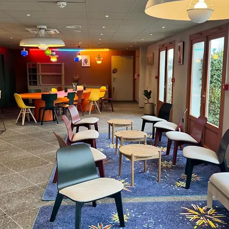 Première Classe Roissy Survilliers Witz Hotel 3*