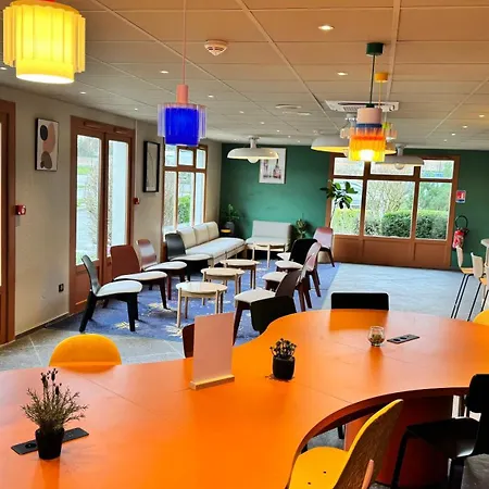 高级古典罗赛维尔赛兹酒店 酒店 3*