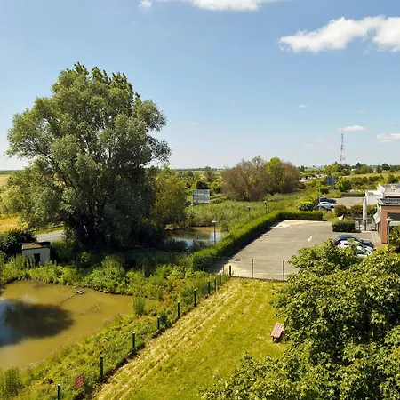 Roissy Hotel 3*
