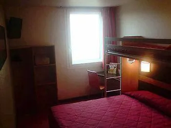 Première Classe Roissy Survilliers Witz 3* Saint-Witz